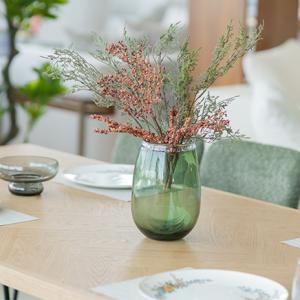 فازة خضراء وودي