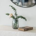 فازة شفافة وودي