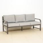 نيس جلسة خارجية ثلاثية وودي