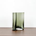 فازة متعرجة وودي