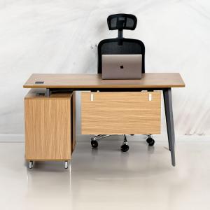 مكتب ناقو 140 سم بني وودي