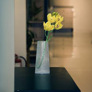 فازة ورد زجاج وودي