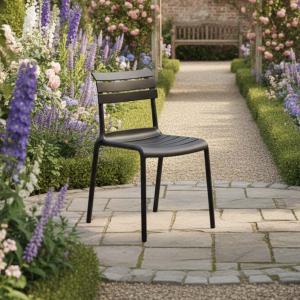 هيلين كرسي للمقاهي والحدائق
