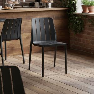 مايرا كرسي حدائق ومقاهي وودي - أسود